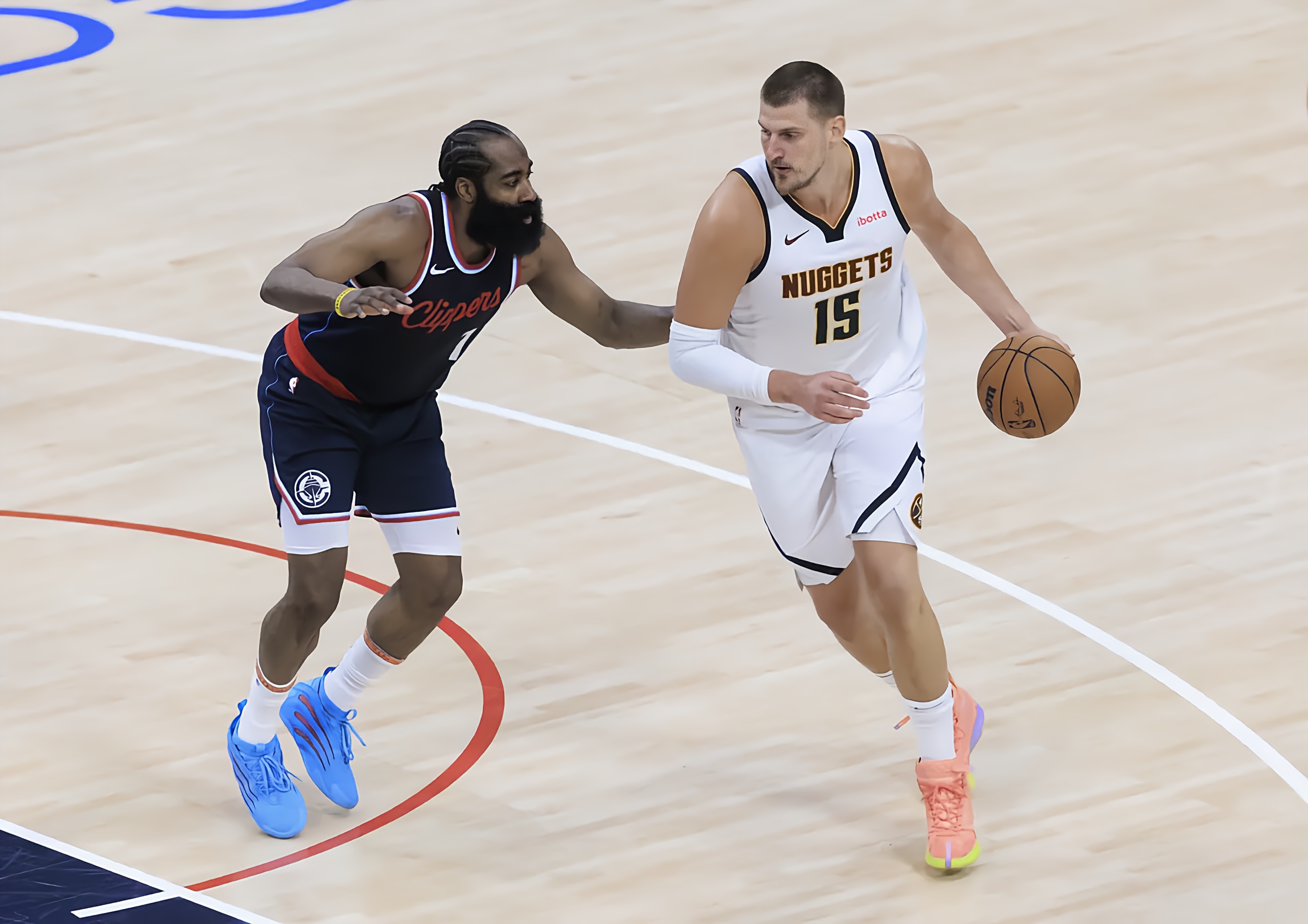 开云注册平台-关于今晨法兰克福临场应变：NBA季后赛节点到来，球迷炸锅，团队化学反应显著的信息